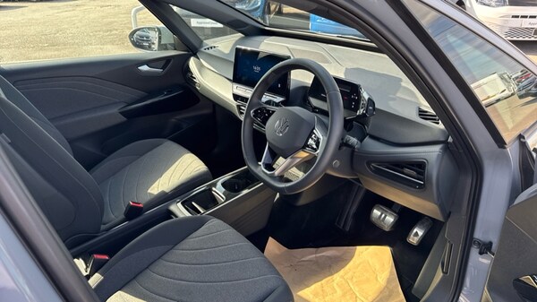 Used Volkswagen ID.3 2024 for sale - 75684618: Photo 6