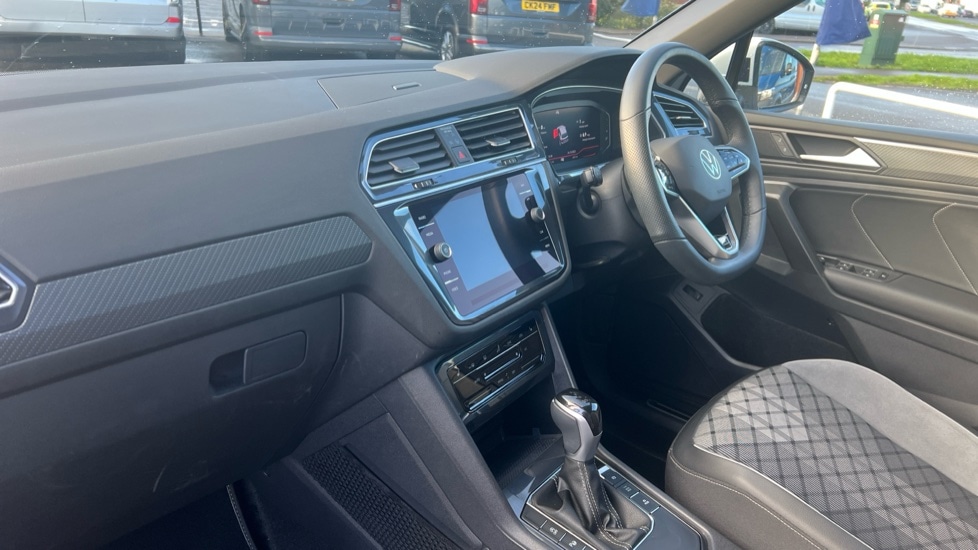 Used Volkswagen Tiguan Allspace 2024 for sale - 76372884: Photo 2