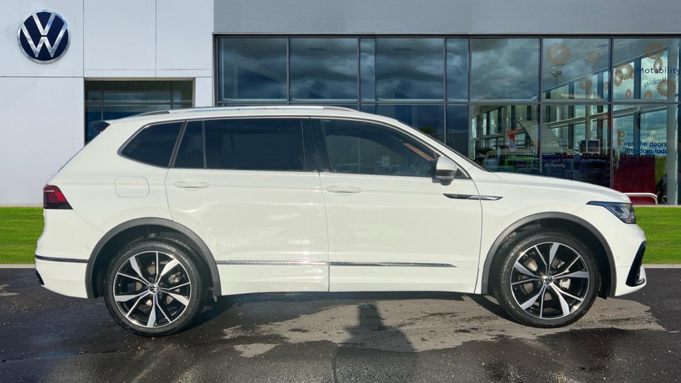 Used Volkswagen Tiguan Allspace 2024 for sale - 76372884: Photo 4