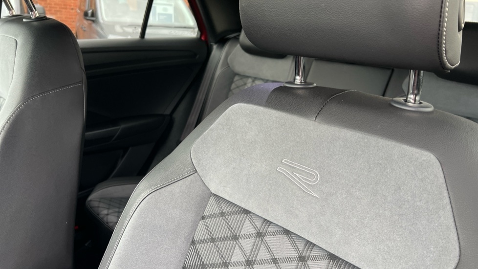 Used Volkswagen T-Roc 2022 for sale - 76868268: Photo 26