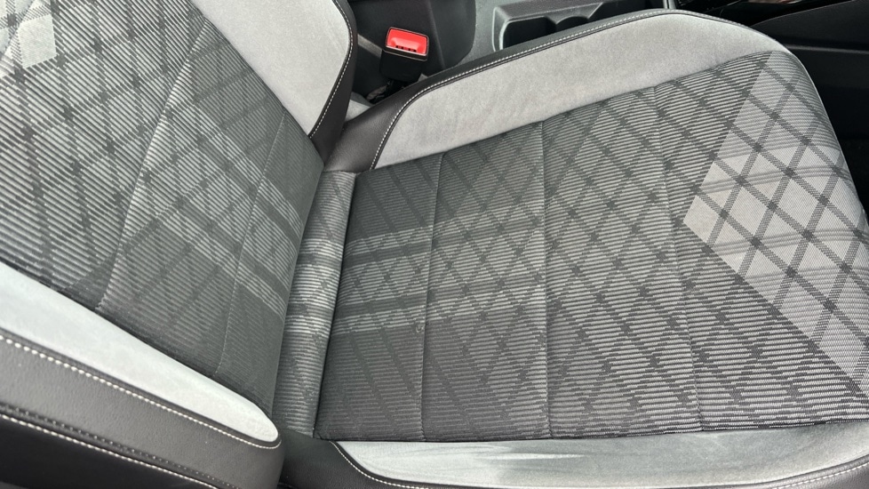 Used Volkswagen T-Roc 2022 for sale - 76868268: Photo 36