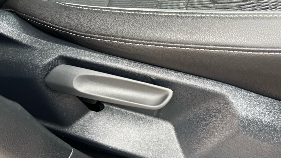 Used Volkswagen T-Roc 2022 for sale - 76868268: Photo 37