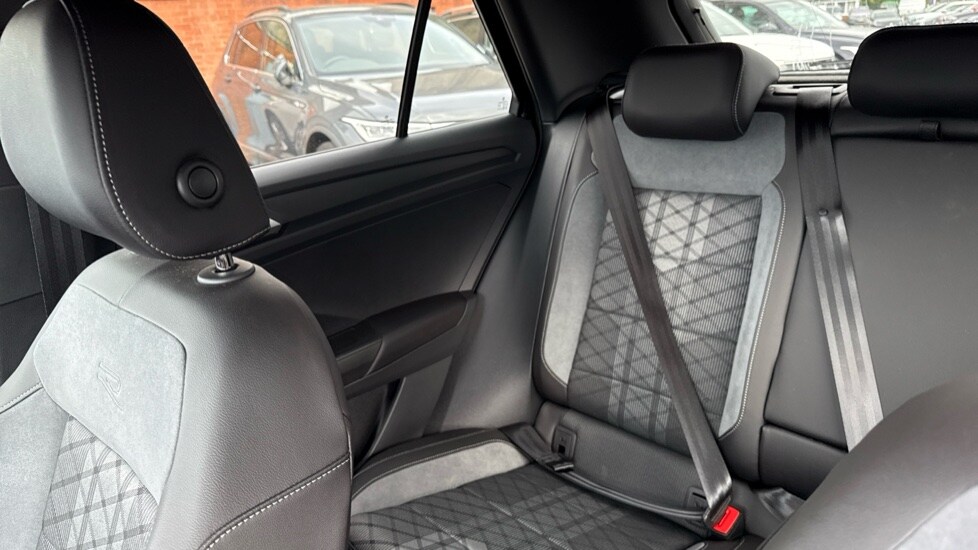 Used Volkswagen T-Roc 2024 for sale - 76870274: Photo 15