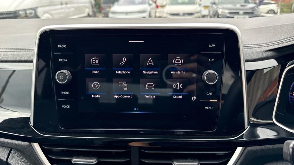 Used Volkswagen T-Roc 2024 for sale - 76870274: Photo 24