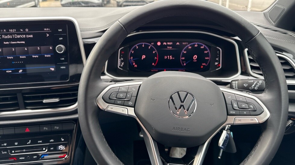Used Volkswagen T-Roc 2024 for sale - 76870274: Photo 27