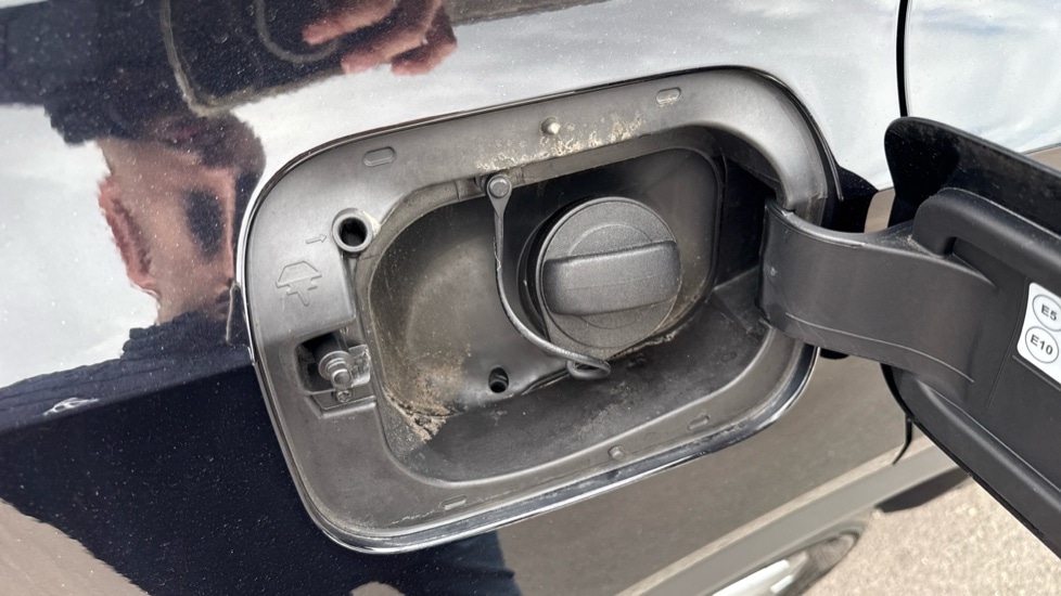 Used Volkswagen T-Roc 2024 for sale - 76870274: Photo 29