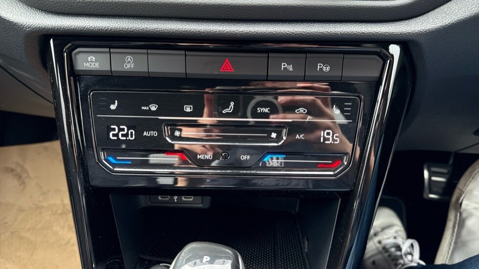 Used Volkswagen T-Roc 2024 for sale - 76870274: Photo 34