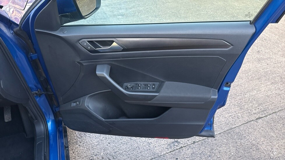 Used Volkswagen T-Roc 2019 for sale - 76874990: Photo 29