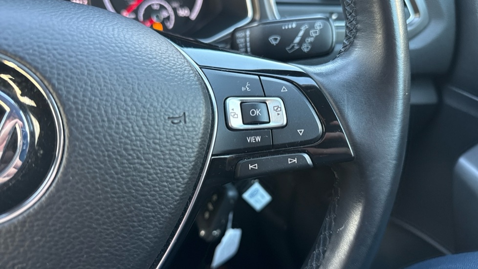 Used Volkswagen T-Roc 2019 for sale - 76874990: Photo 33