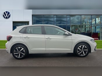 Used Volkswagen Polo 2024 for sale - 76873450: Photo