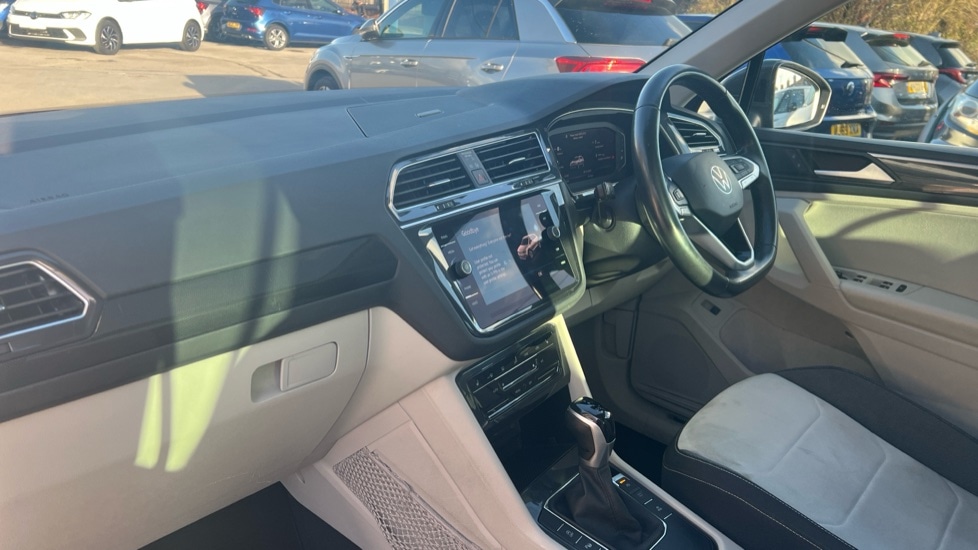 Used Volkswagen Tiguan 2022 for sale - 77021903: Photo 2