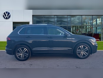 Used Volkswagen Tiguan 2022 for sale - 77021903: Photo