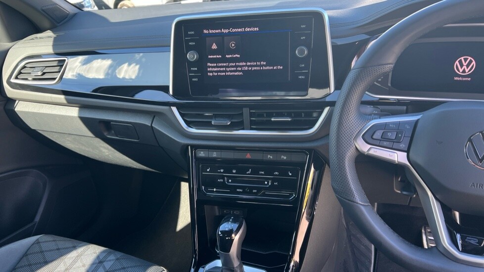 Used Volkswagen T-Roc 2025 for sale - 77031277: Photo 13