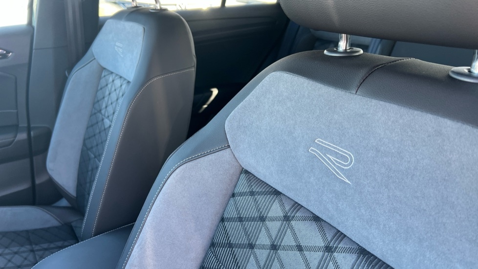 Used Volkswagen T-Roc 2025 for sale - 77031277: Photo 35