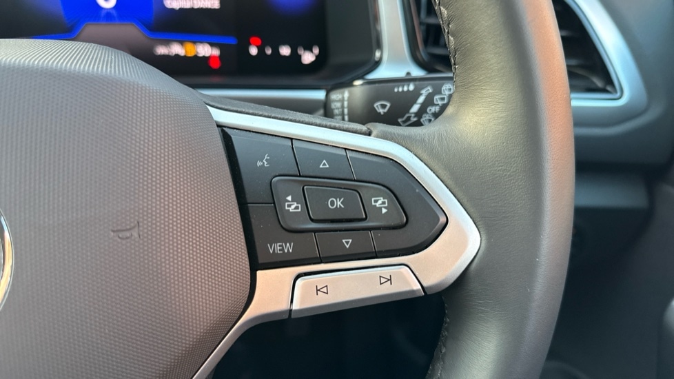 Used Volkswagen T-Roc 2025 for sale - 76874956: Photo 30