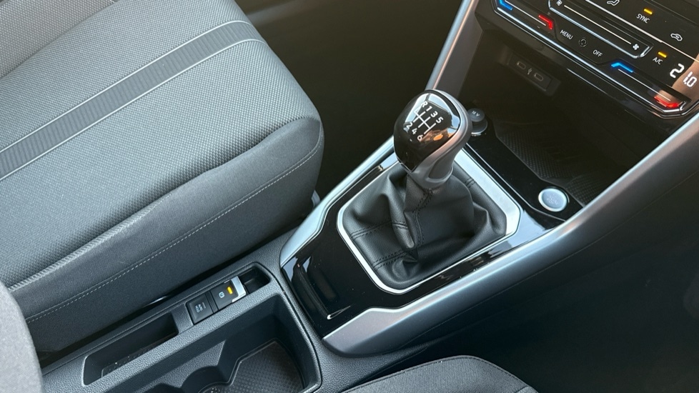 Used Volkswagen T-Roc 2025 for sale - 76874956: Photo 35