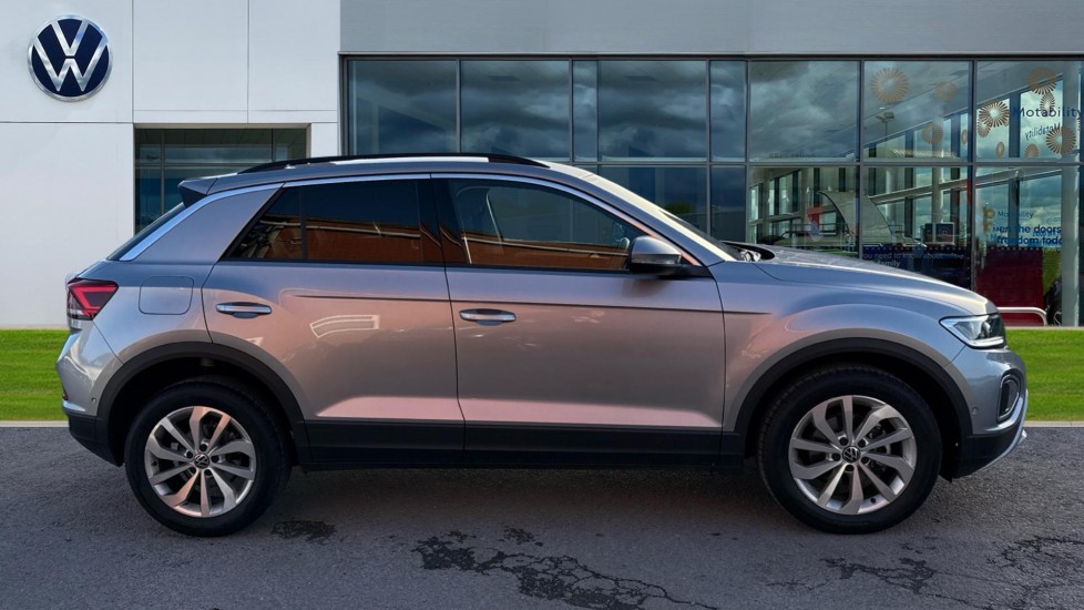 Used Volkswagen T-Roc 2025 for sale - 76874956: Photo 4