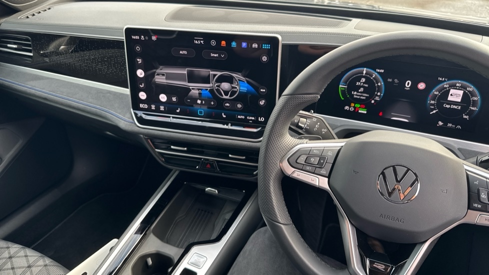 Used Volkswagen Passat 2025 for sale - 76869098: Photo 2