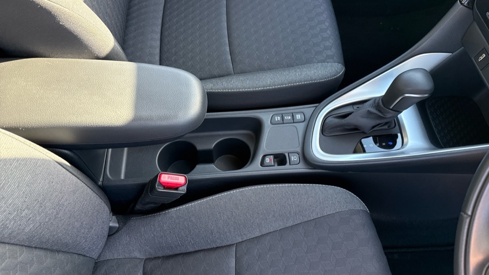 Used Toyota Yaris 2021 for sale - 76954454: Photo 28