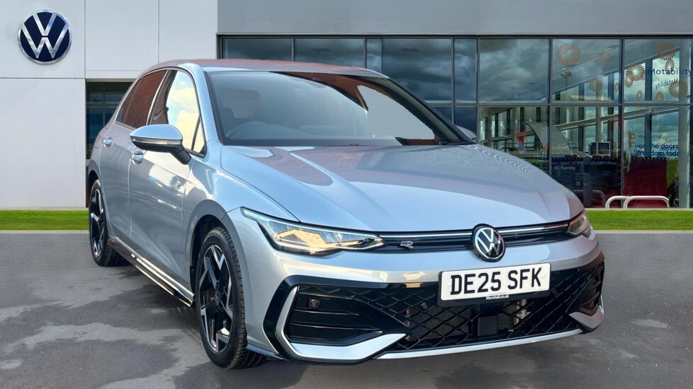 Used Volkswagen Golf 2025 for sale - 76552477: Photo 1