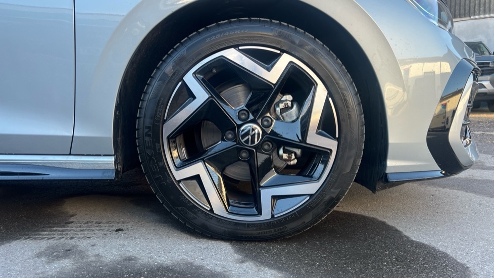 Used Volkswagen Golf 2025 for sale - 76552477: Photo 18