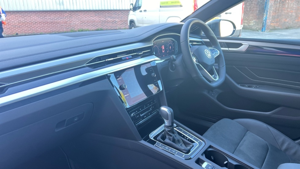 Used Volkswagen Arteon 2024 for sale - 76869230: Photo 2