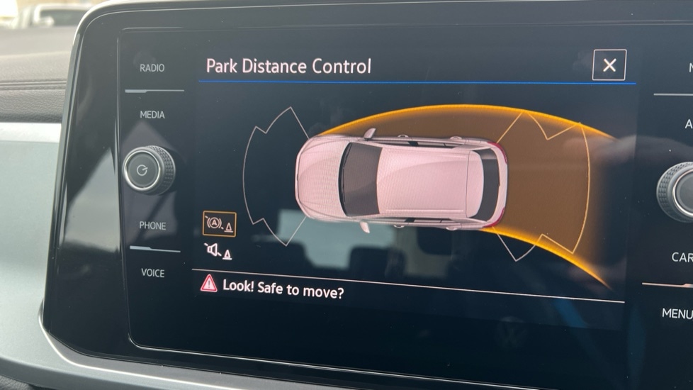 Used Volkswagen T-Roc 2024 for sale - 76661078: Photo 32