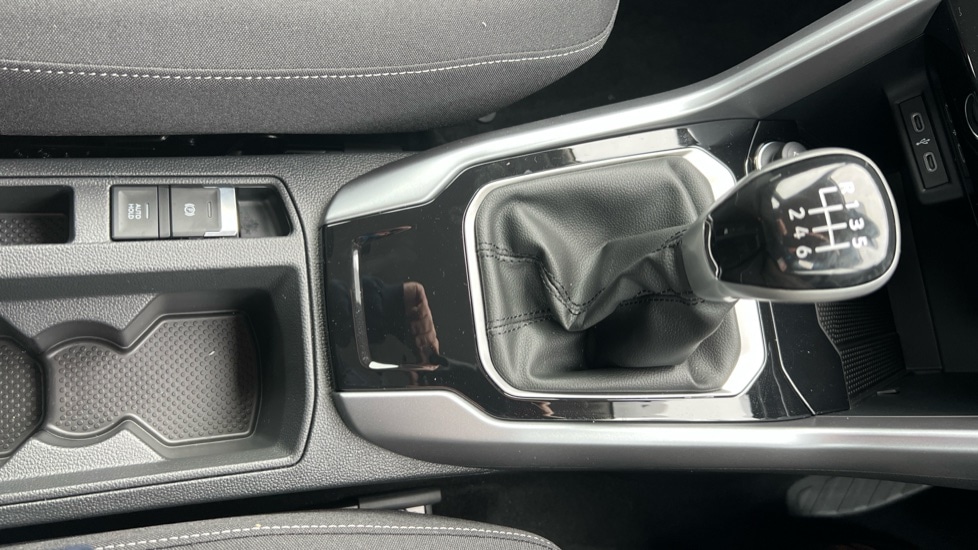 Used Volkswagen T-Roc 2024 for sale - 76661078: Photo 34