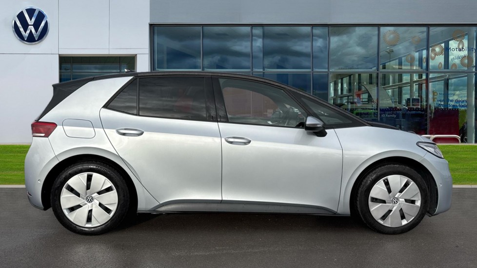 Used Volkswagen ID.3 2023 for sale - 76297541: Photo 4
