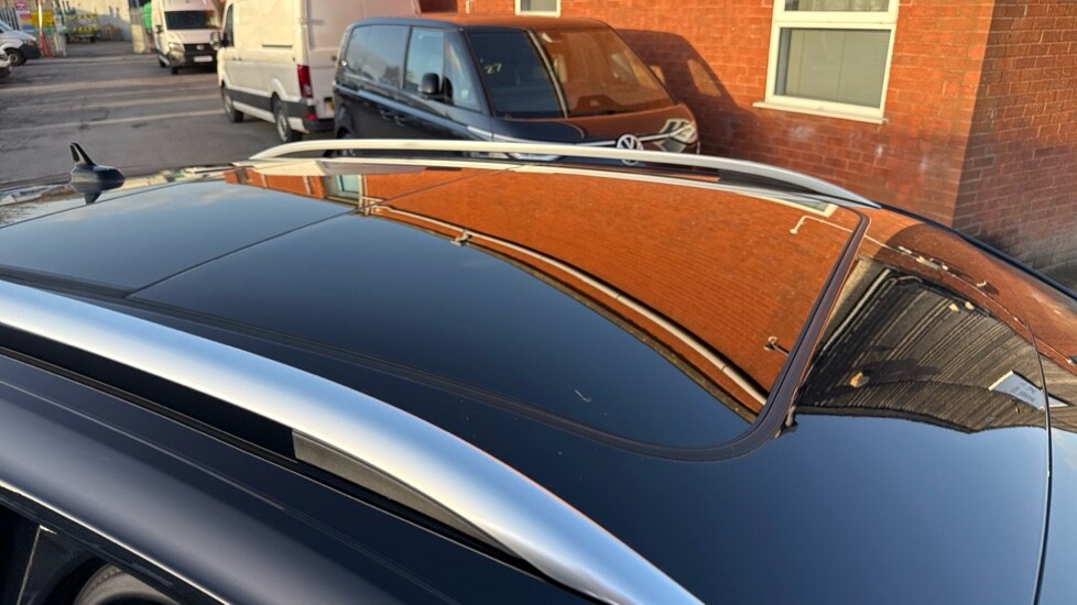 Used Volkswagen T-Roc 2025 for sale - 76888720: Photo 31