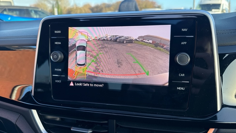 Used Volkswagen T-Roc 2025 for sale - 76888720: Photo 44