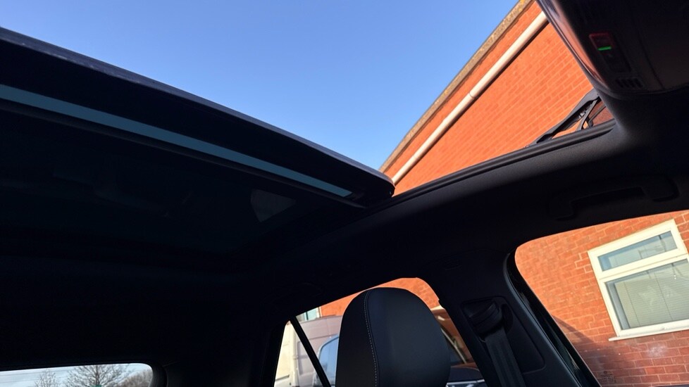 Used Volkswagen T-Roc 2025 for sale - 76888720: Photo 53