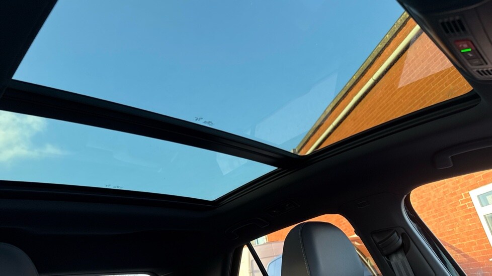 Used Volkswagen T-Roc 2025 for sale - 76888720: Photo 54