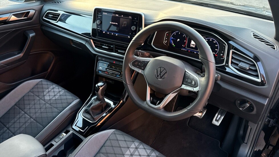Used Volkswagen T-Roc 2025 for sale - 76888720: Photo 6