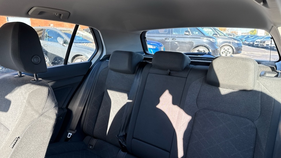 Used Volkswagen Golf 2023 for sale - 76872778: Photo 15