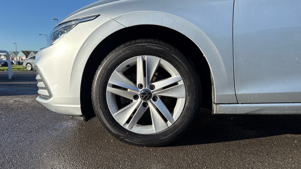 Used Volkswagen Golf 2023 for sale - 76872778: Photo 18