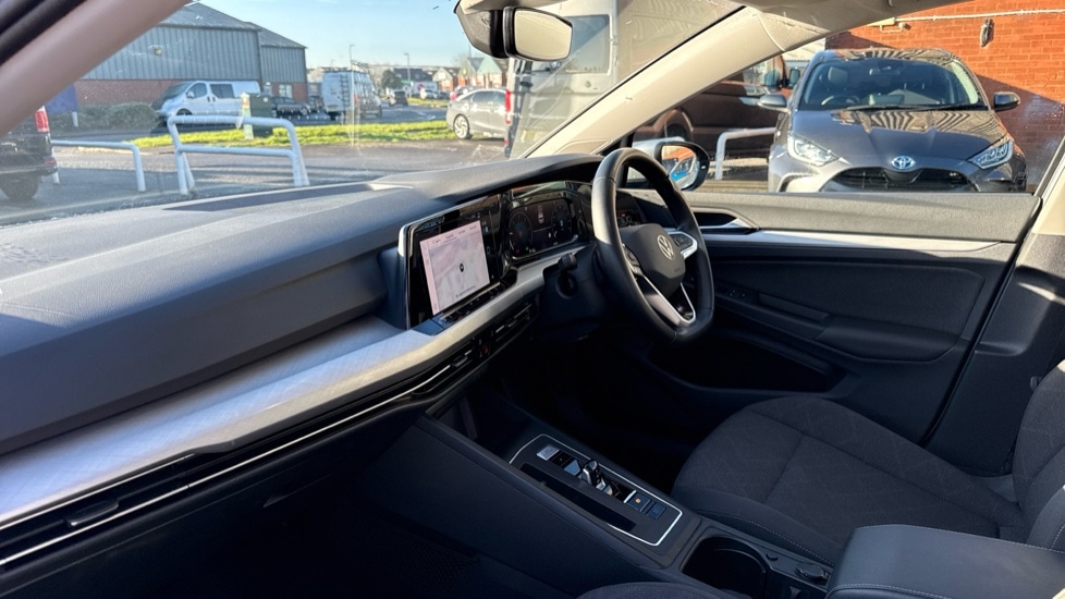 Used Volkswagen Golf 2023 for sale - 76872778: Photo 2