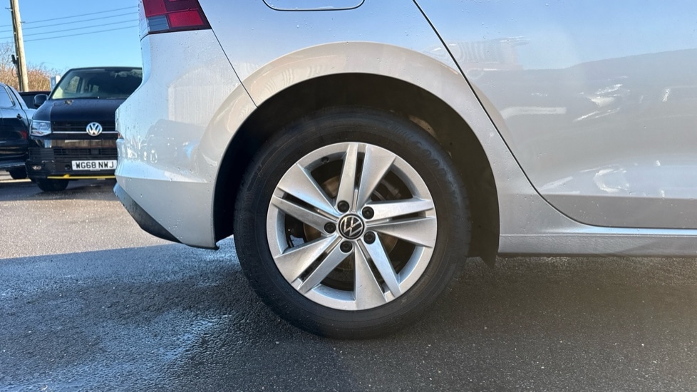 Used Volkswagen Golf 2023 for sale - 76872778: Photo 5