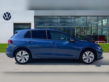 Used Volkswagen Golf 2024 for sale - 75726134: Photo