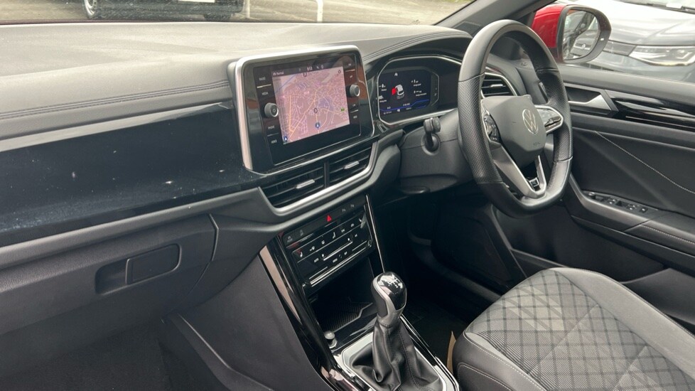 Used Volkswagen T-Roc 2022 for sale - 76007722: Photo 2