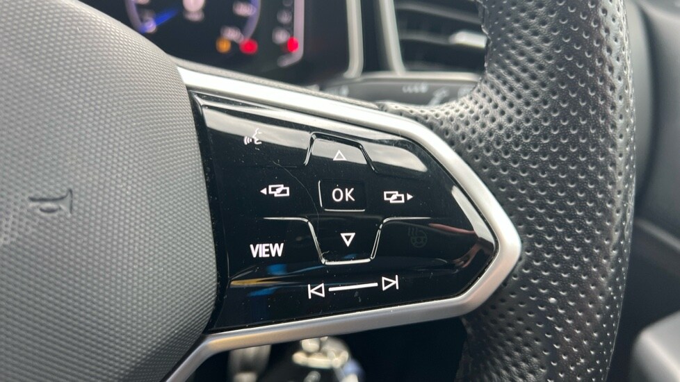 Used Volkswagen T-Roc 2022 for sale - 76007722: Photo 24