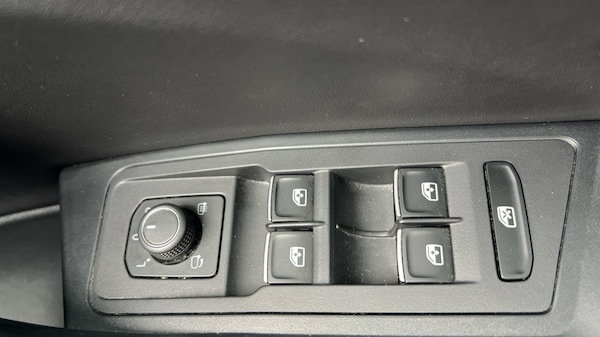 Used Volkswagen T-Roc 2022 for sale - 76007722: Photo 32