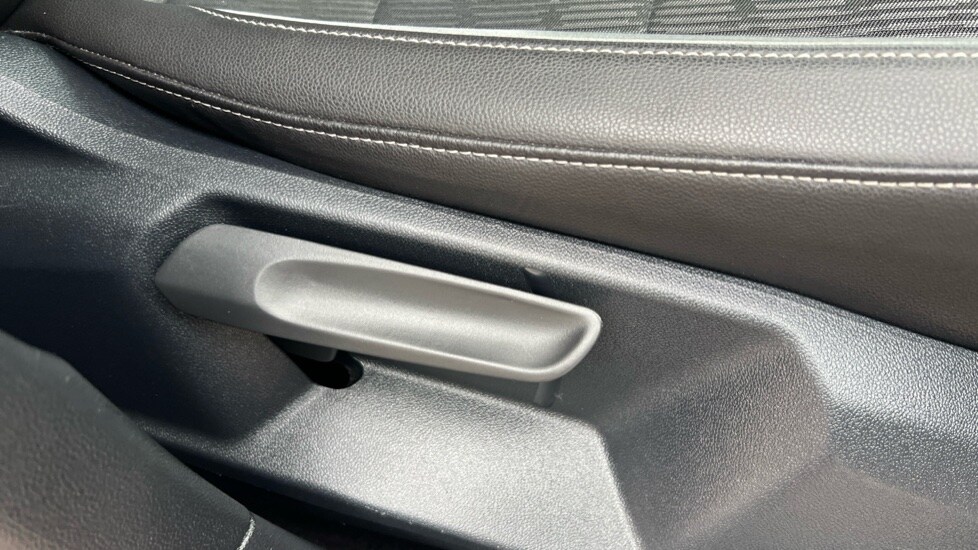 Used Volkswagen T-Roc 2022 for sale - 76007722: Photo 37