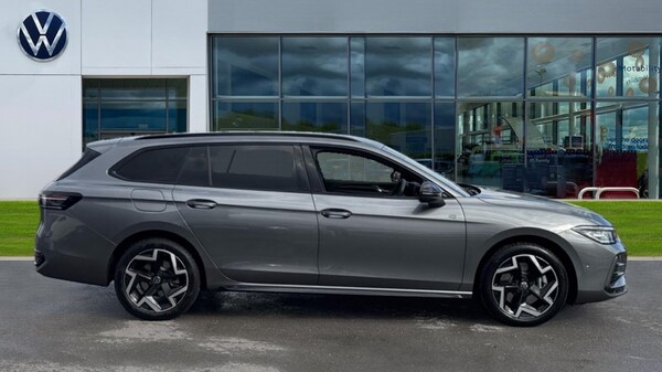 Used Volkswagen Passat 2025 for sale - 75684603: Photo 4
