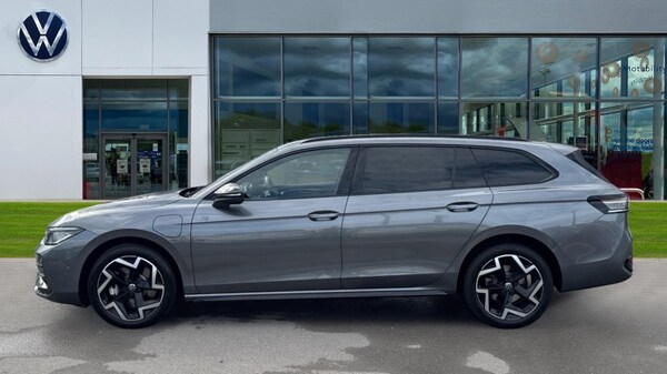 Used Volkswagen Passat 2025 for sale - 75684603: Photo 9