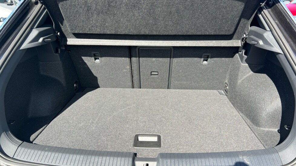 Used Volkswagen T-Roc 2025 for sale - 75726163: Photo 16