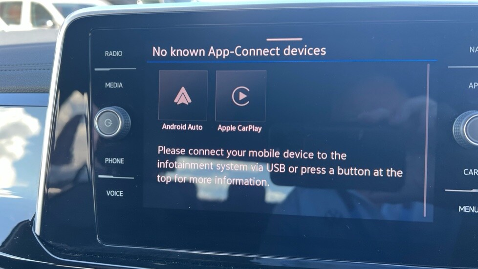 Used Volkswagen T-Roc 2025 for sale - 75726163: Photo 27