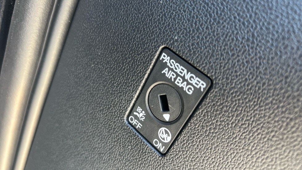 Used Volkswagen T-Roc 2025 for sale - 75726163: Photo 31