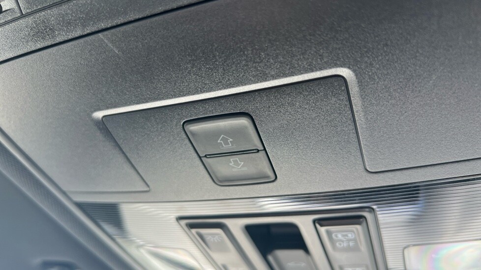 Used Volkswagen T-Roc 2025 for sale - 75726163: Photo 42