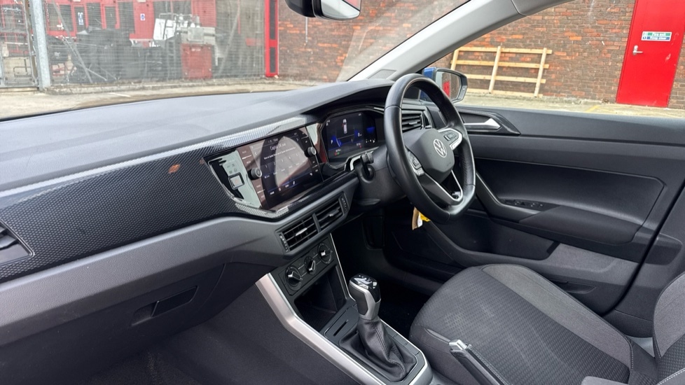 Used Volkswagen Polo 2022 for sale - 76872475: Photo 2